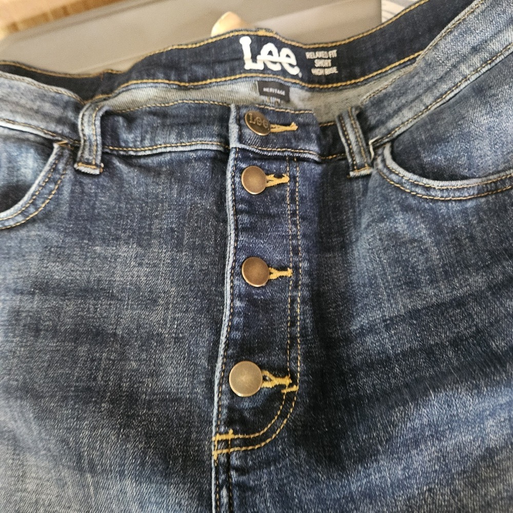 Lee Heritage Denim Shorts Women's Size 16 Relaxed Fit High Rise Button Fly Blue - Picture 8 of 8